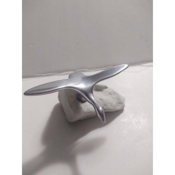 Hoselton Vintage Goose Sculpture Made in Canada Hand Crafted  3.5" x 4" x 2 1/2" - Picture 3 of 9